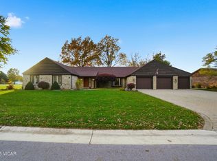 601 Warren St, Wapakoneta, OH 45895