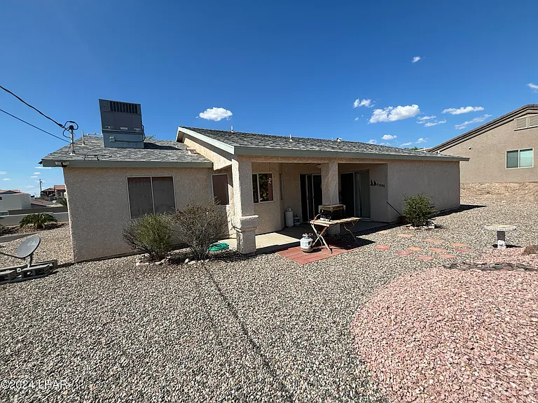 3720 Beachview Dr — Photo 26