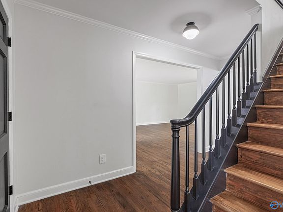 4th image of 737 Mira Vista Dr SE