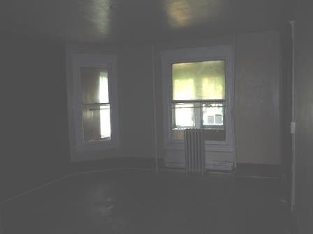 3rd image of 1824 Park Ave