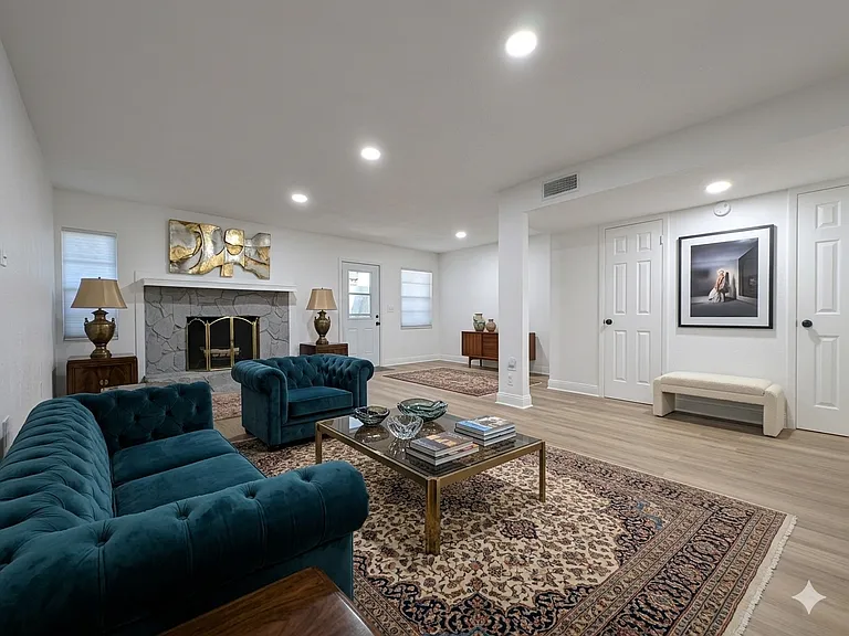 705 N Himes Ave — Photo 40