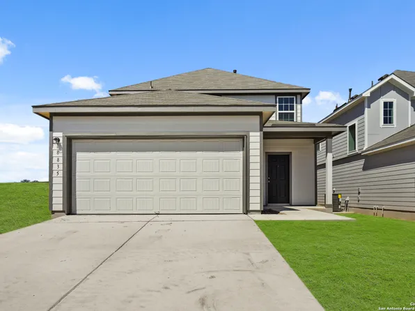 8835 Black Oak Drive, Elmendorf, TX 78112