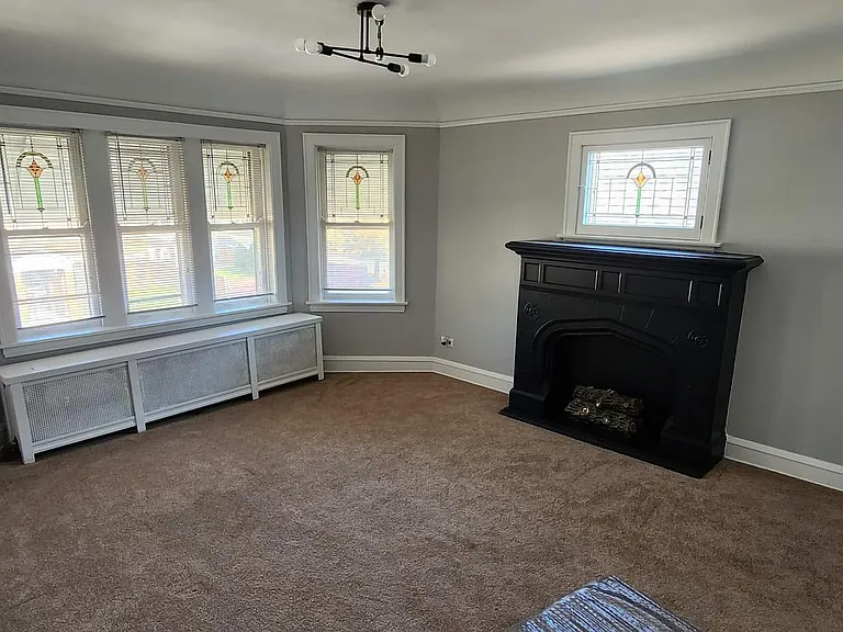 5405 W 23rd Pl — Photo 2