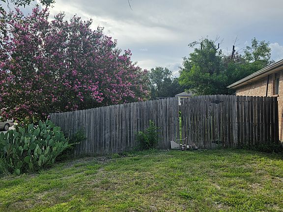 3rd image of 6503 Ridge Peak Dr