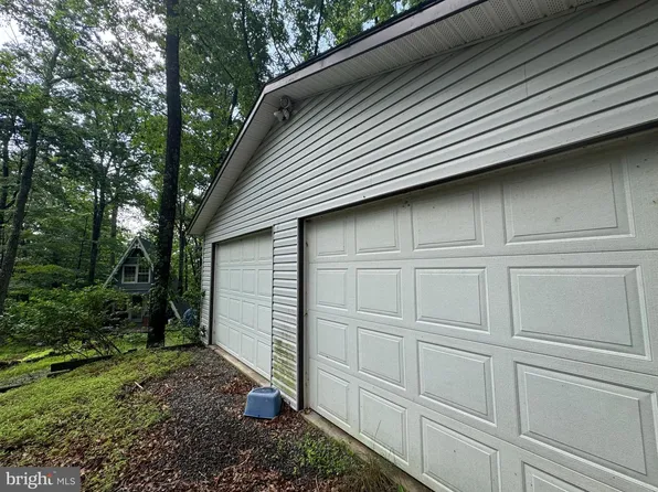 133 Pepper Ln, Great Cacapon, WV 25422