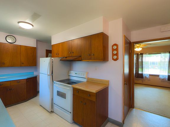 3rd image of 2214 Milo Ave
