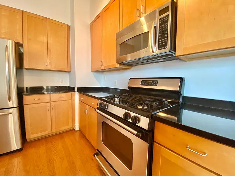 2020 12th St NW #611 — Photo 8