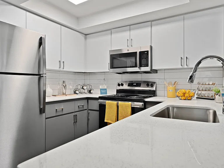 The Pointe at South Mountain — Photo 19