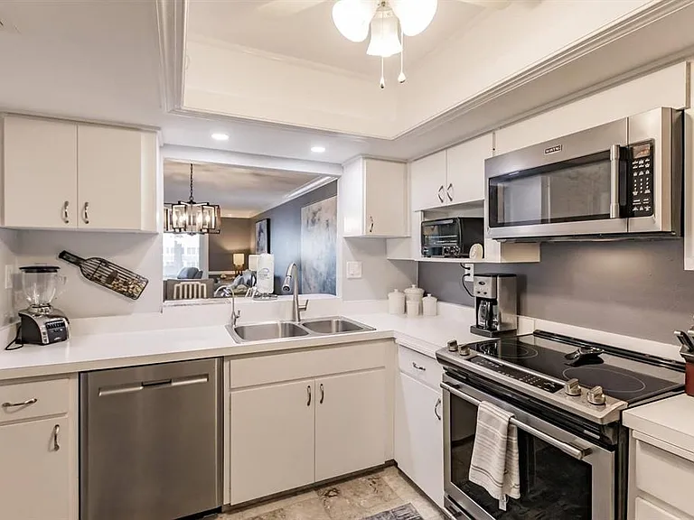 1055 W Peppertree Dr #805AA — Photo 7