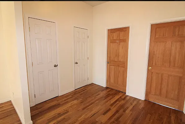 Rented by Compass | media 24