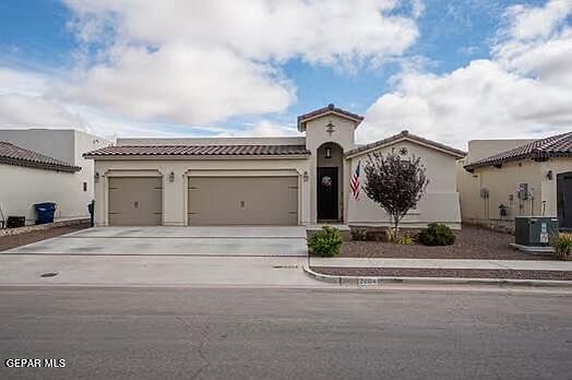 1st image of 2804 Fred Roberts Dr