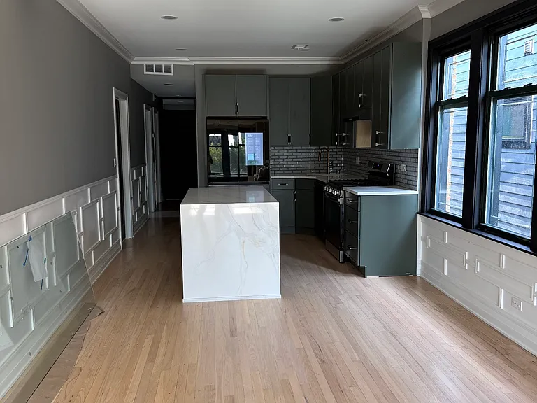 2209 N Talman Ave #1 — Photo 11