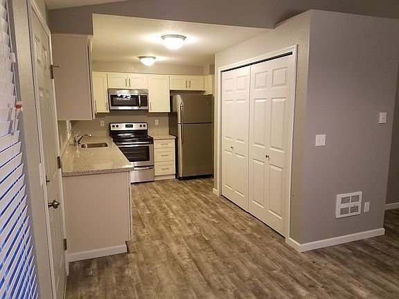 3rd image of 7724 51st Ave NE