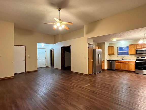 3rd image of 7181 Candlestone Dr