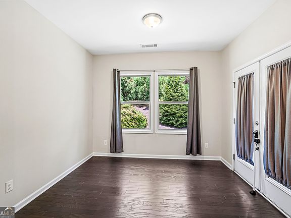 3rd image of 728 Lansing Grove Way