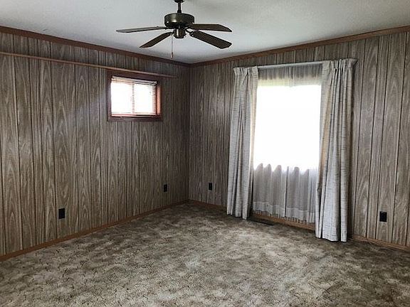 3rd image of 253 Randall Ave
