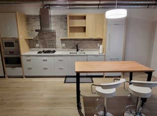 4223 Hastings St #204, Burnaby, BC V5C2J5