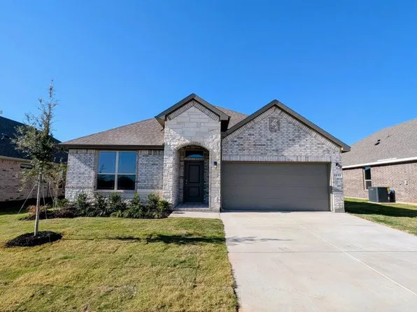 1233 Beltway Ln, Granbury, TX 76048