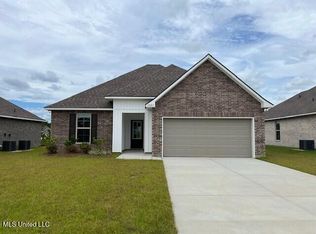 15083 Stockridge Dr, Gulfport, MS 39503
