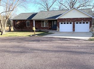 184 Little Rock Creek Ct, Washington, MO 63090