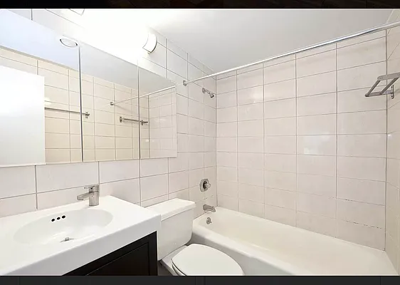 Rented by REAL New York | media 19