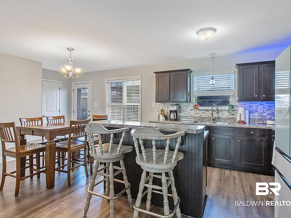 5th image of 21555 Talbot Ln