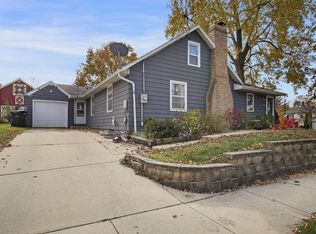 613 Franklin St, Genoa City, WI 53128