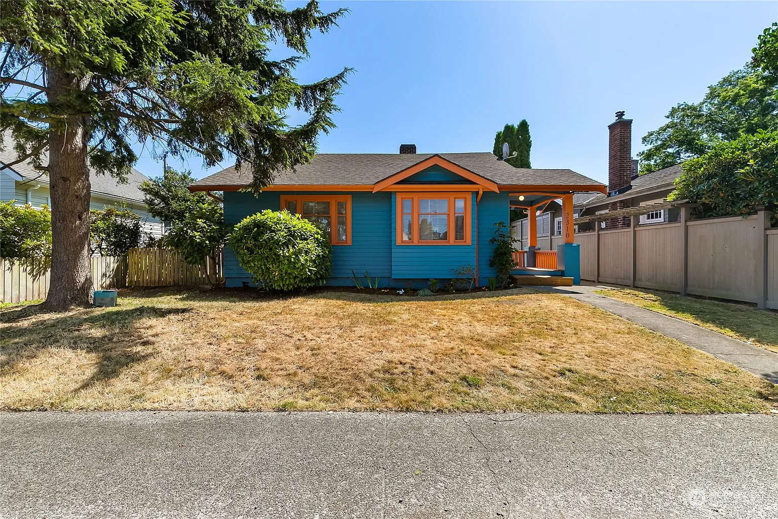 2310 Park Street photo 1