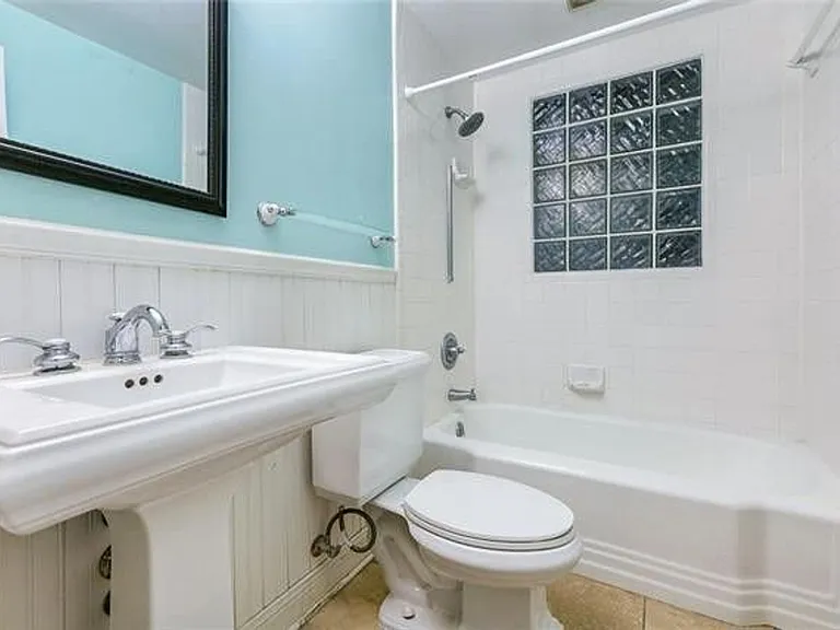 2330 Palmer Ave — Photo 12