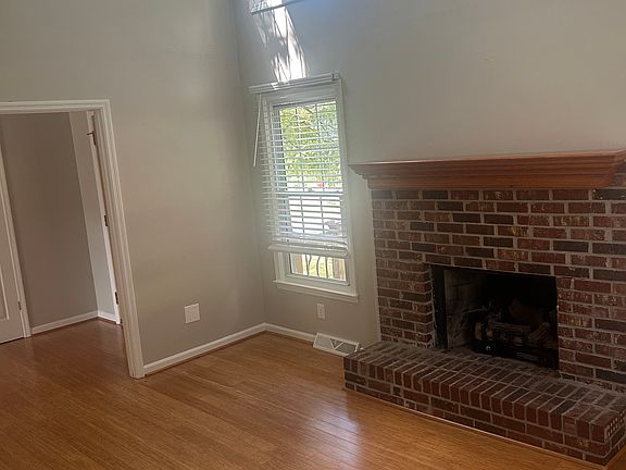 2nd image of 29 Arrowhead Dr SE