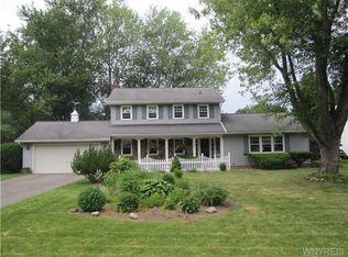 580 Sandlewood Dr, Lewiston, NY 14092