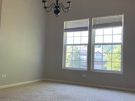 5th image of 3188 Bromley Ln