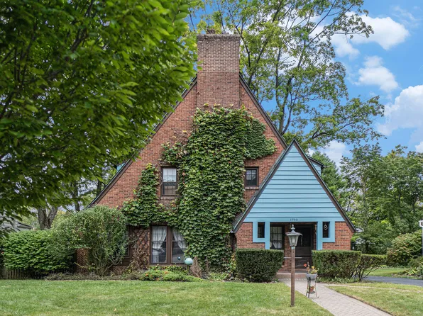 1709 Hermitage Rd, Ann Arbor, MI 48104