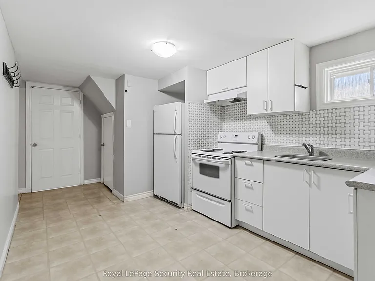 3372 Fellmore Dr #BASEMENT — Photo 11
