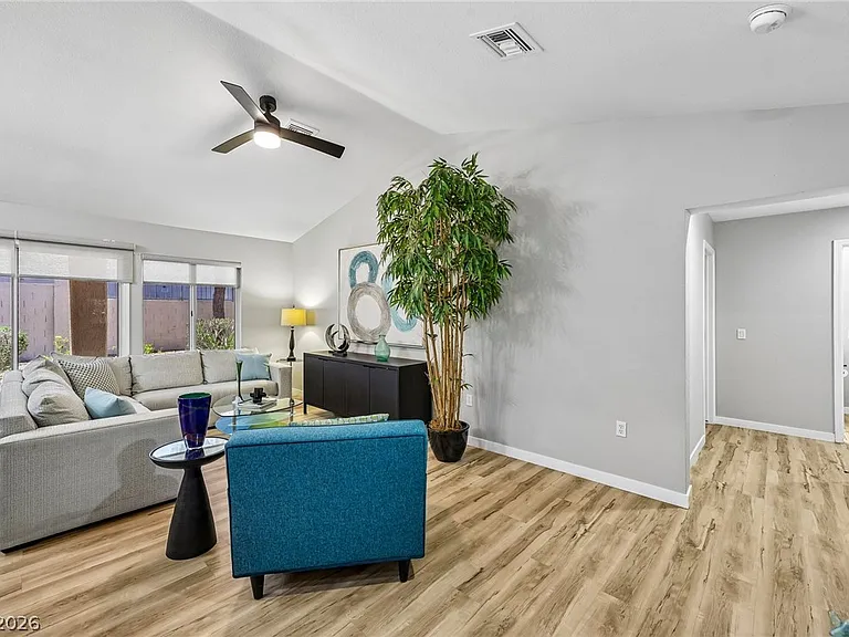 8701 Prairie Hill Dr — Photo 4