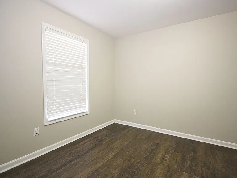 585 Chapel Walk Ln — Photo 18