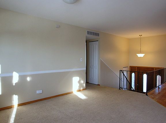 2nd image of 800 W Pine Ave
