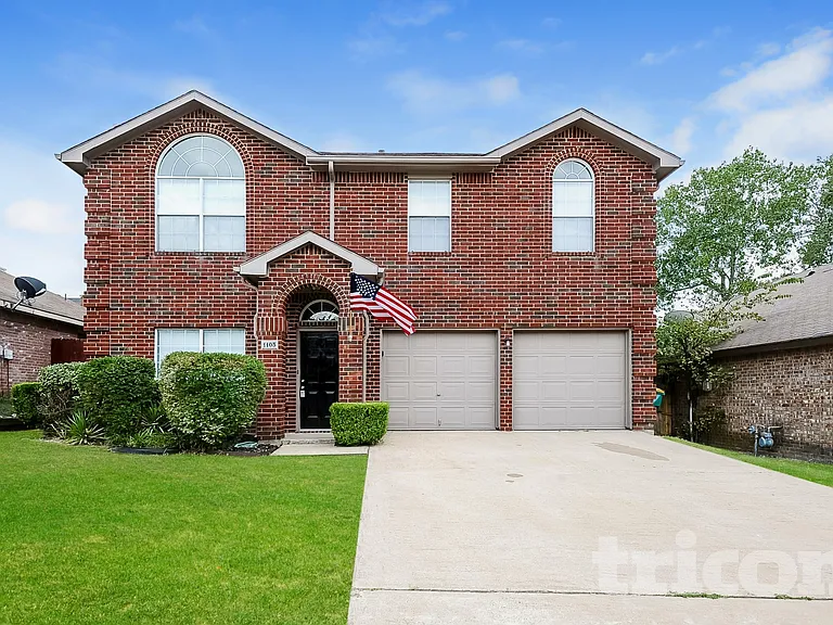 1105 Parker Ct — Photo 1
