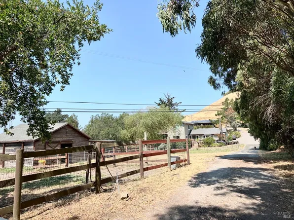 5461 Eagle Ridge Road, Penngrove, CA 94951