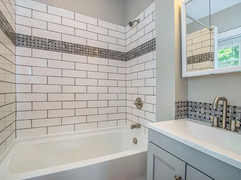 62 Caroline Pl NE — Photo 16