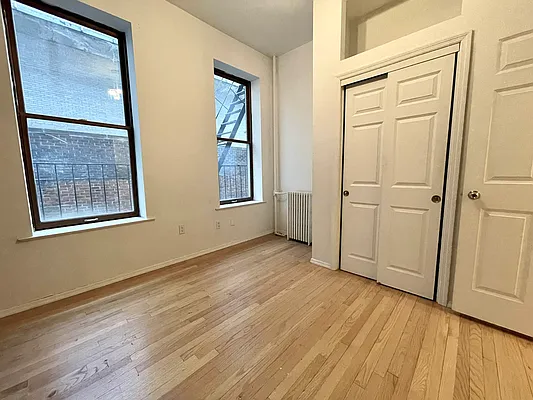 Rented by J PRESTON AND ASSOCIATES INC | media 12