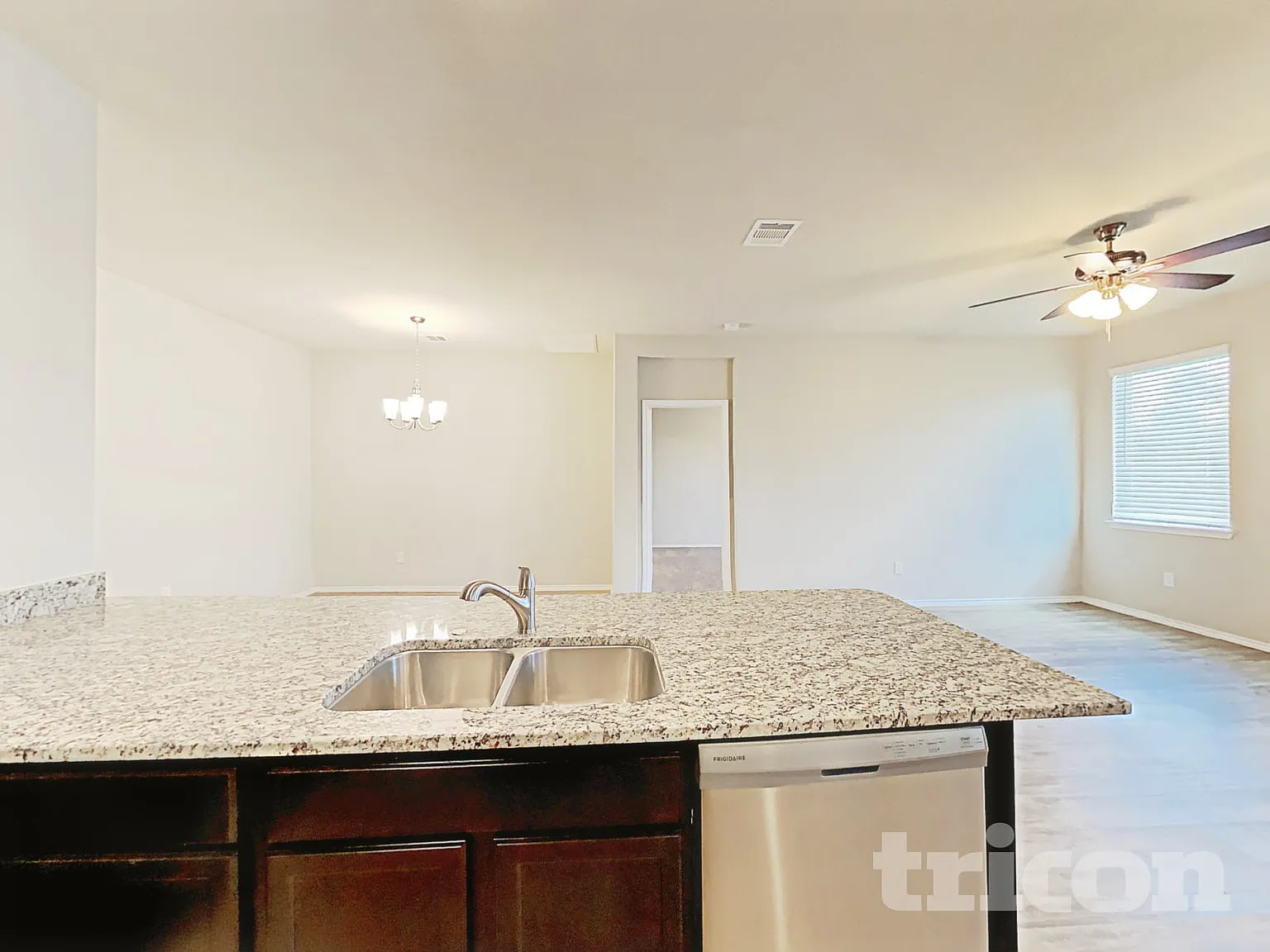 7719 London Tower Lane Houston TX — Photo 4