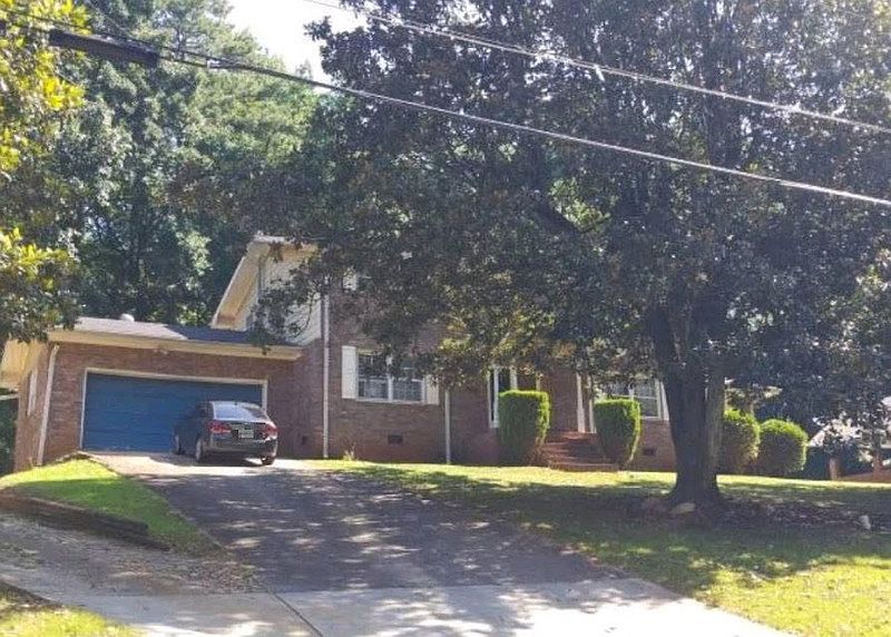 2nd image of 3818 Leisure Woods Dr