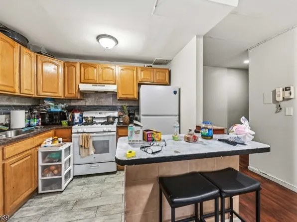 747 757 N Broad St, Elizabeth City, NJ 07208