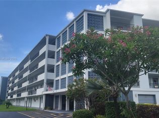 950 Hillcrest Dr APT 302, Hollywood, FL 33021