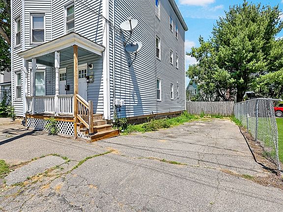 4th image of 99 Beach St #11