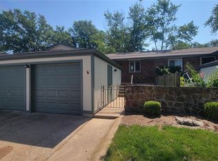 994 Claygate Ct, Ballwin, MO 63021