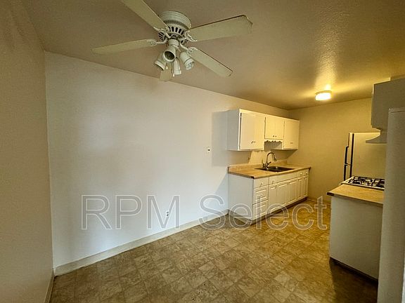 3rd image of 4552 Ashcroft Ave APT 34B