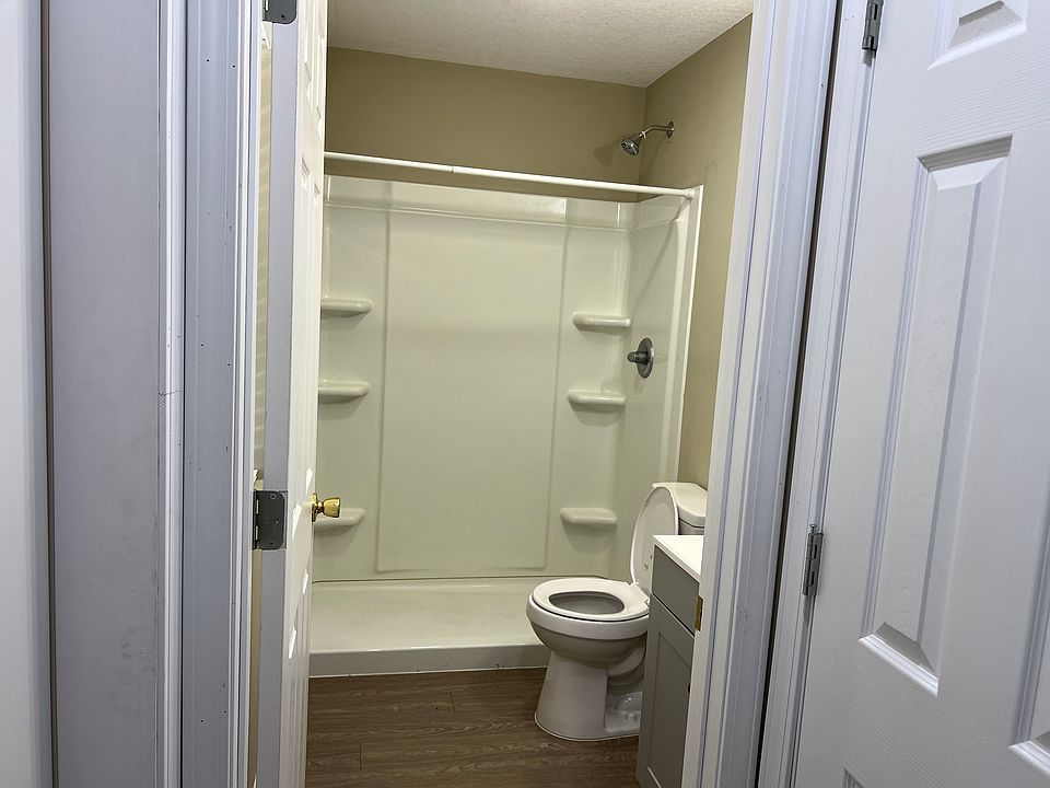 2nd image of 1060 N Walker St #D
