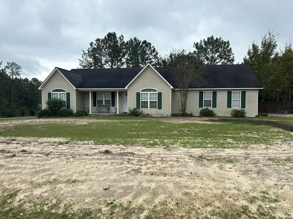 102 Tripps Ln, Fitzgerald, GA 31750